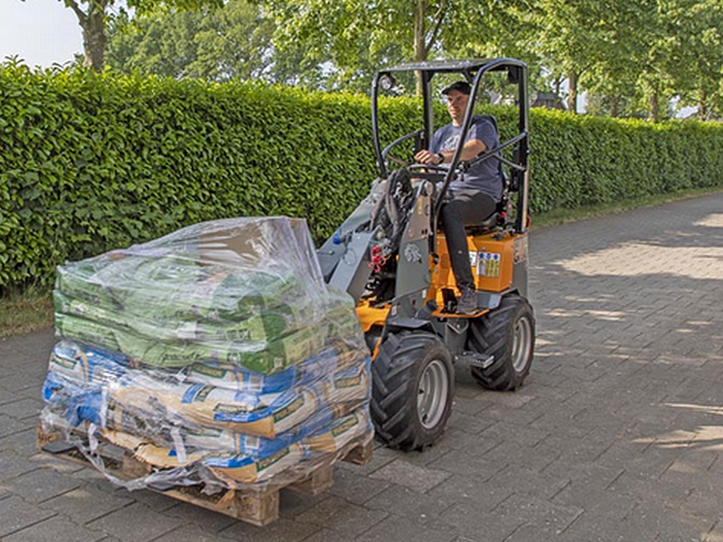 Lastik Tekerlekli Yükleyici-GIANT G1100 TELE