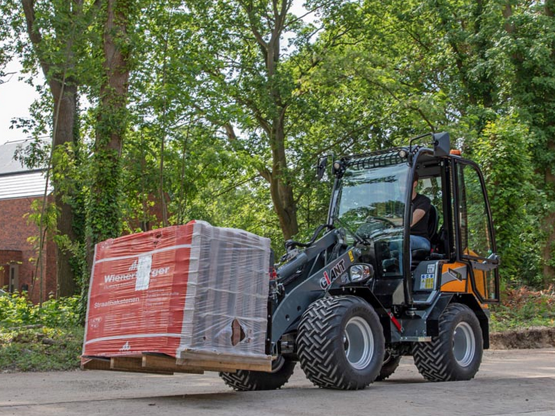 GIANT G2500 X-TRA HD - Wheel Loader